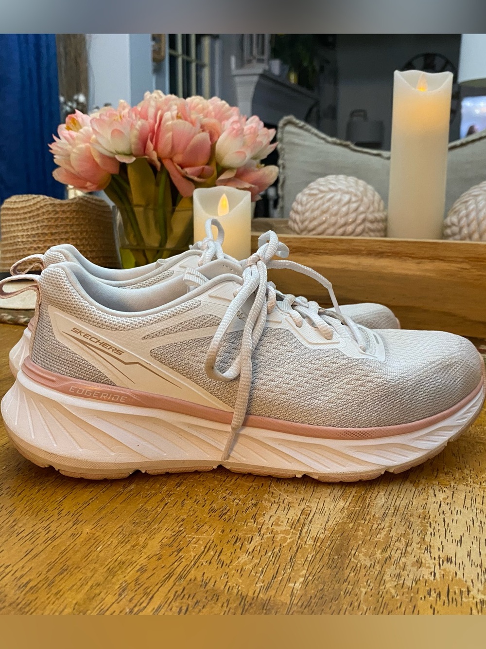 Skechers Women's Relaxed Fit: Edgeride - Power Fliw Athletic Sneaker. Size 7.